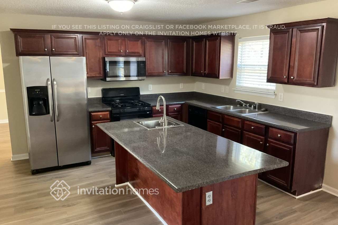 Building Photo - 3204 Timber Ridge