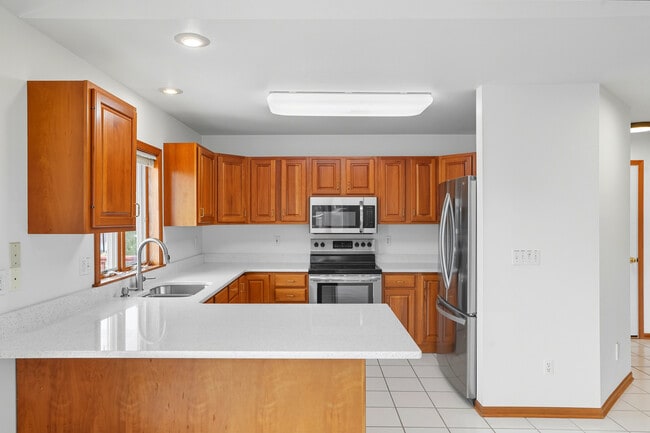 Building Photo - 10 Redtail Ct