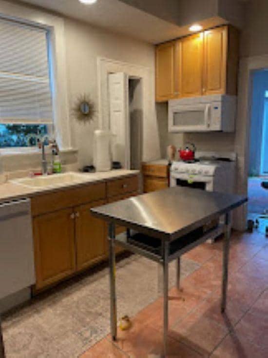 Building Photo - 8 Railroad Ave