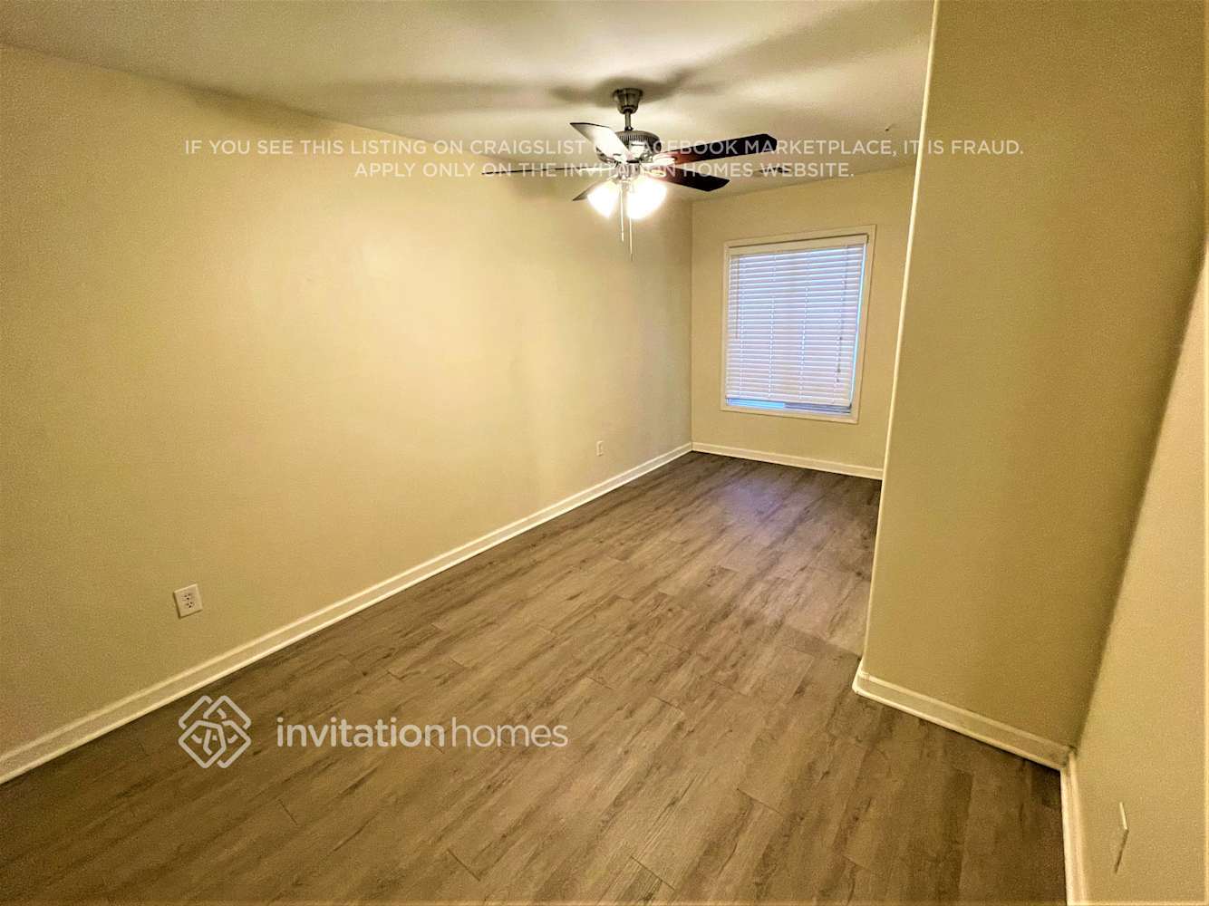 Building Photo - 4084 E Windsor Dr