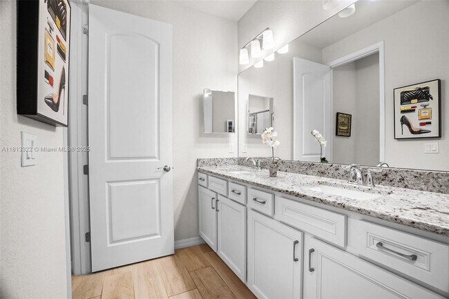 Building Photo - 8239 Tailshot Ct