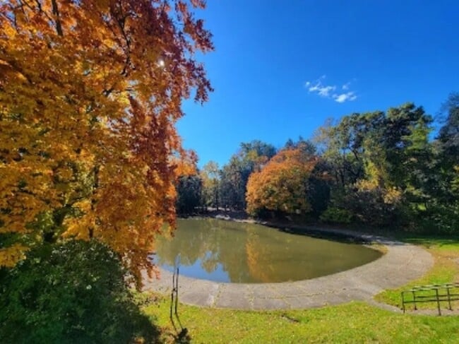 Building Photo - 751 Sylvester Way