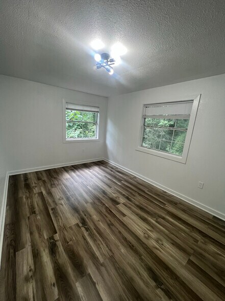Building Photo - 237 Waddell Cir