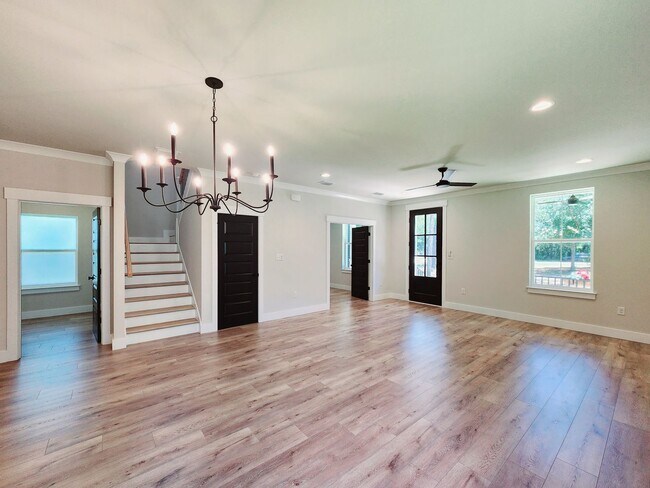 Building Photo - Stunning new executive home in Gulf Shores!