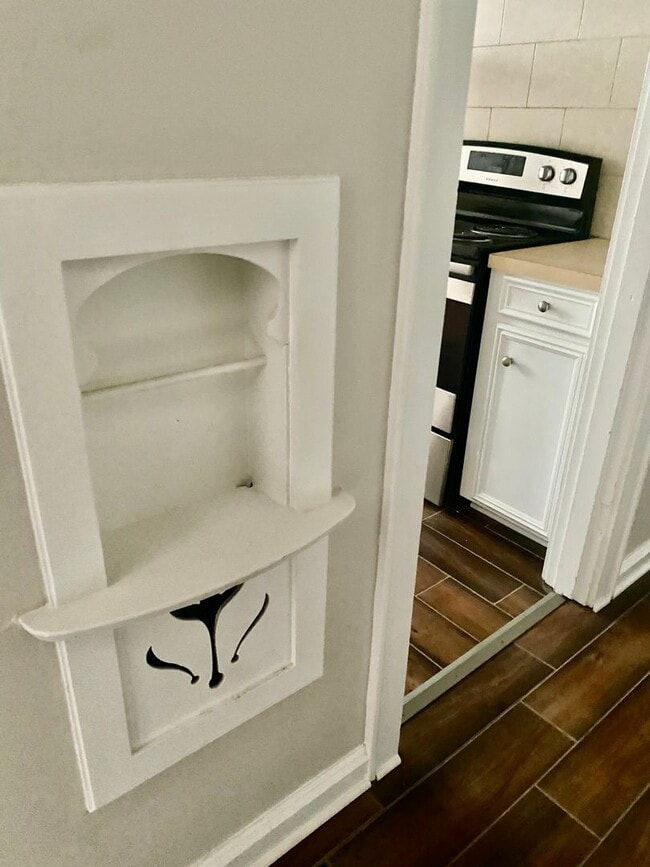 Building Photo - Charming 2-Bedroom Duplex for Lease – South Highlands