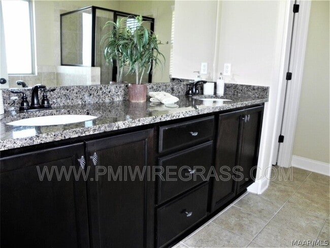 Building Photo - 87 Freedom Heights