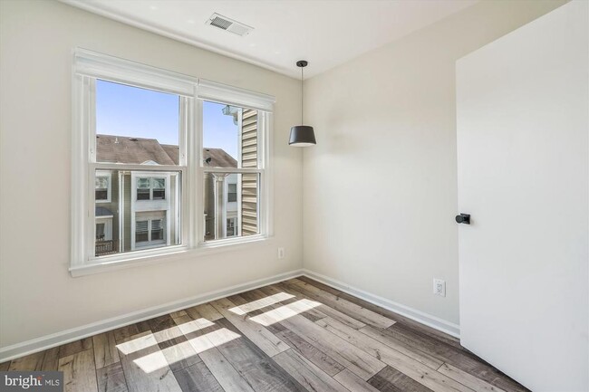 Building Photo - 6010 Sunset Ridge Ct
