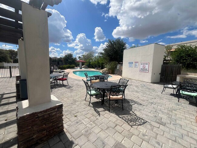 Primary Photo - 7615 Laguna Del Mar Ct