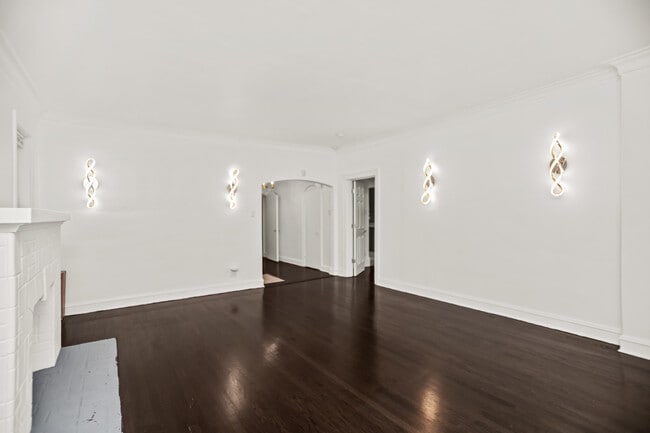 Building Photo - 7958 S Luella Ave