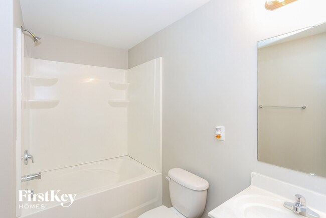 Building Photo - 33 Barber St NW