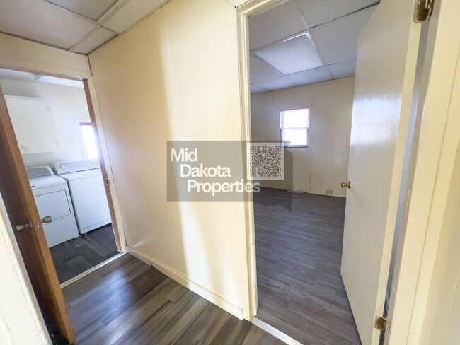 Building Photo - 1020 S Kimball- 3 bedroom house for rent