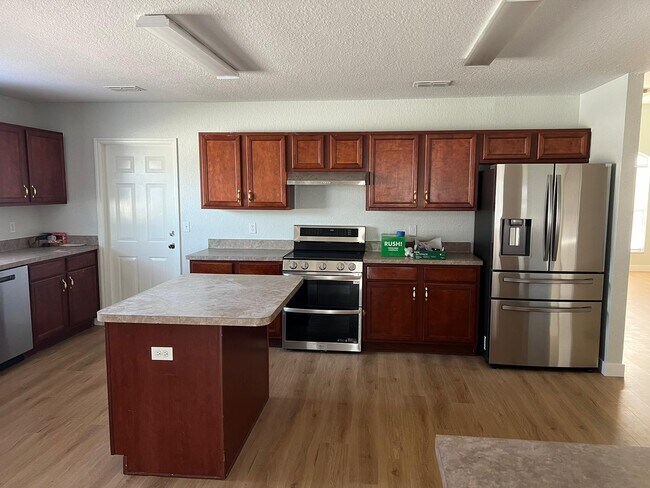 Building Photo - 529 Pintail Cir