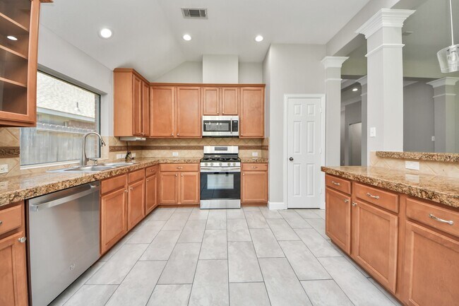 Building Photo - 18027 Parkwille Ln