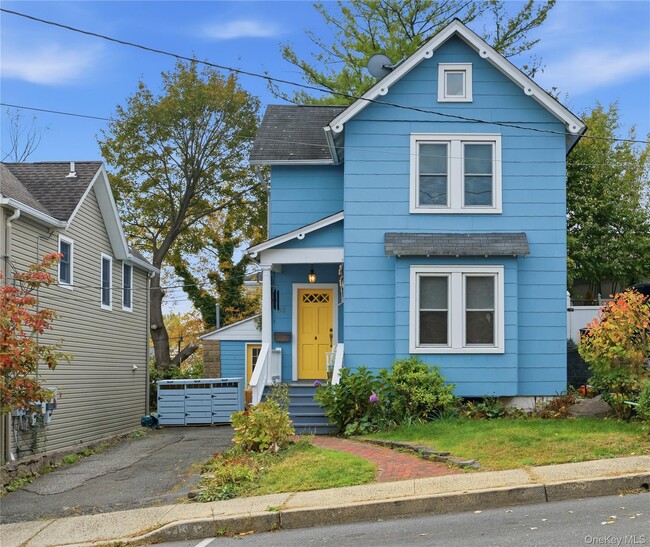 Building Photo - 33 Lydecker St