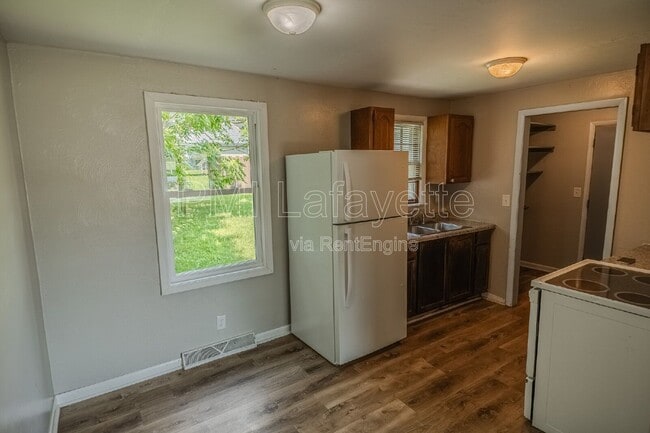 Building Photo - 436 Lamplighter Ln