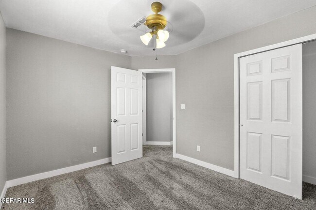 Building Photo - 729 Paseo Sereno Dr
