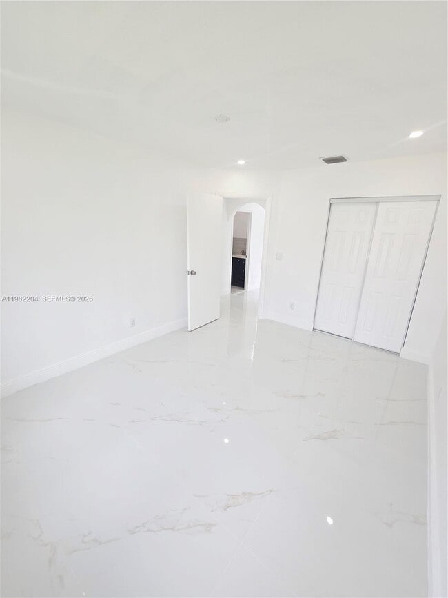 Building Photo - 4490 SW 19th St