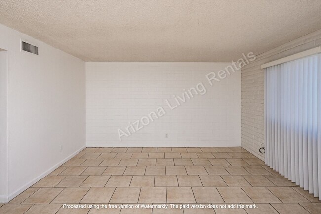Building Photo - SAND2241