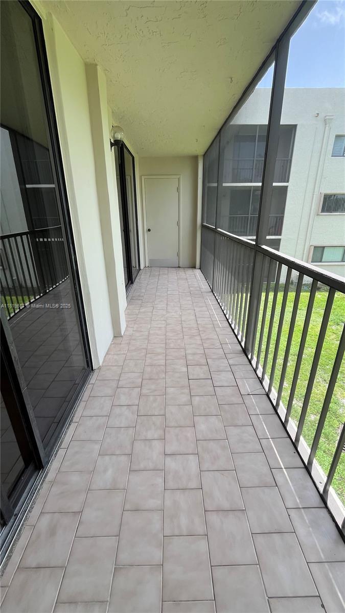 Building Photo - 9630 SW 138th Ave