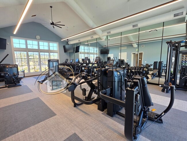 Building Photo - Executive Single Story Rental in HIGHLY DESIRABLE Heritage 55+ Community!