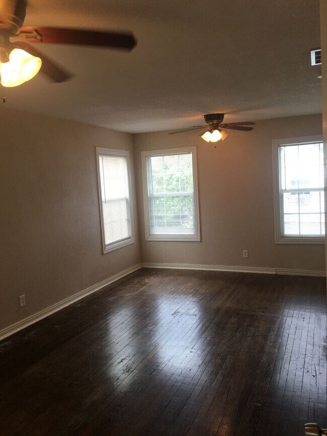 Building Photo - Beautiful Two Story in Prime Location!