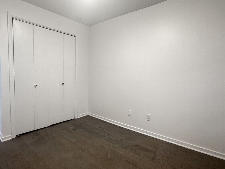 Building Photo - 1509 N Wells St
