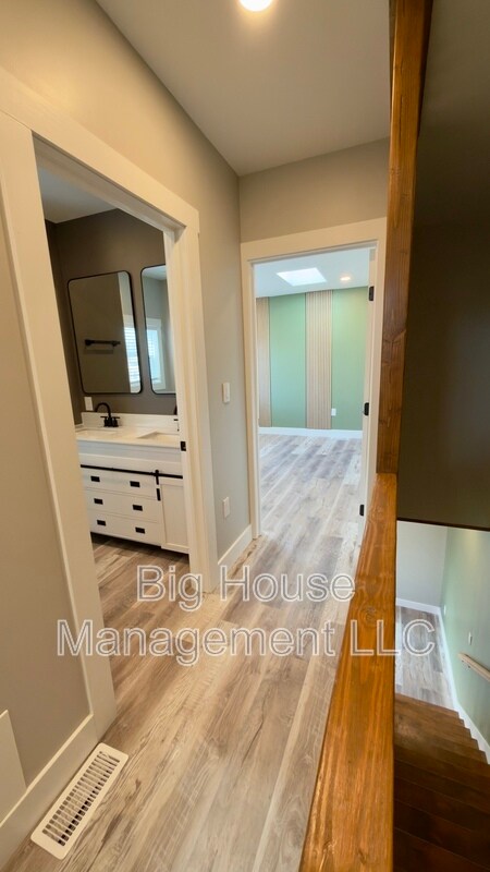 Building Photo - 247 Farragut St NW