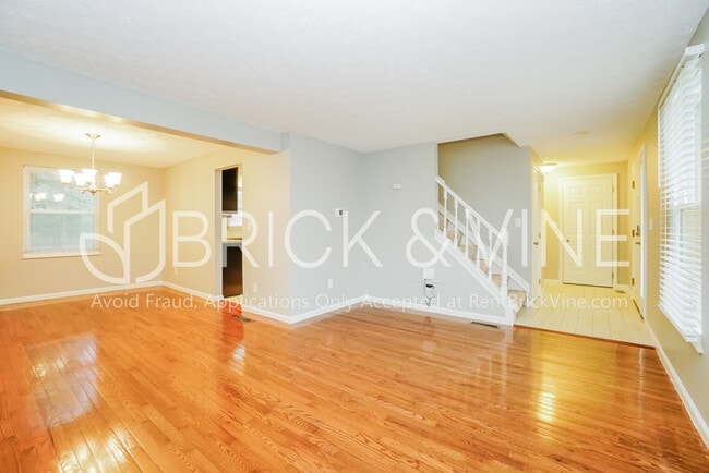 Building Photo - 5837 Snowdrop Ave