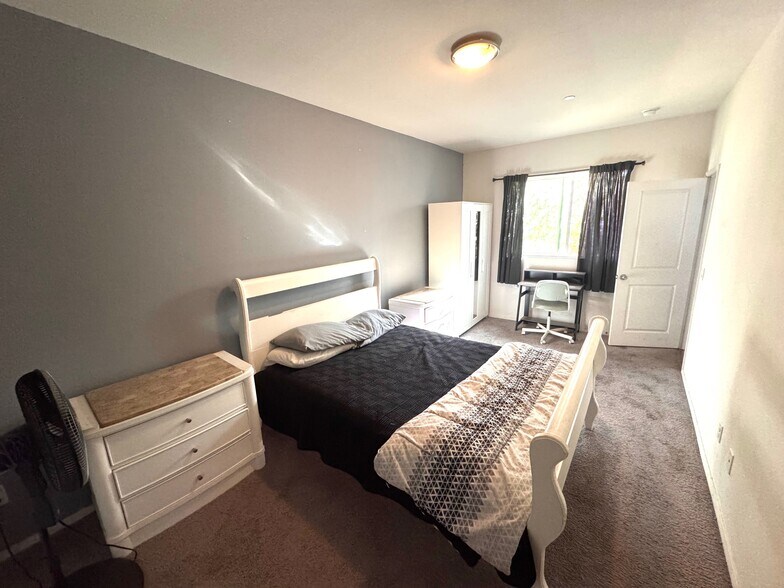 Building Photo - 44127 Chaparral Dr