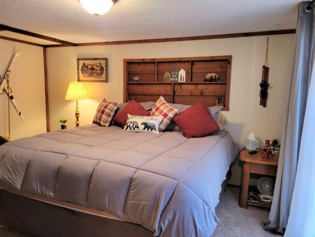 Building Photo - 308-310 Brady Canyon Rd