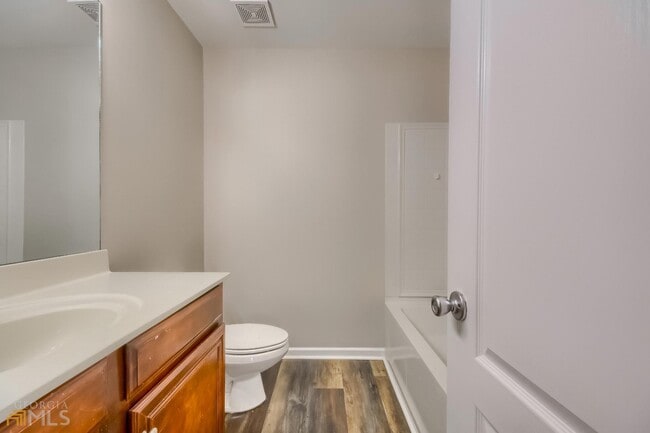 Building Photo - 2171 Waterford Park Dr