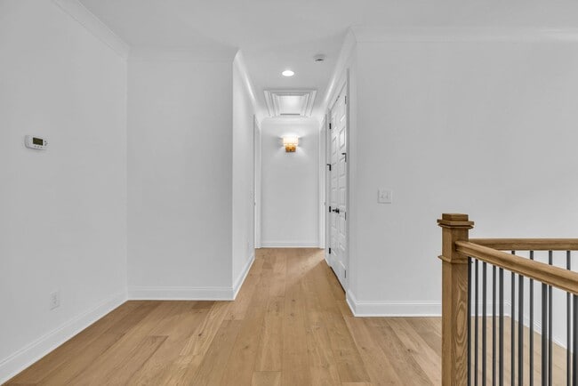 Building Photo - Luxury living in this brand new home - Franklin, TN