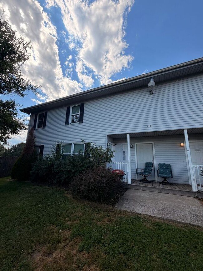 Building Photo - 116 Wichita Dr