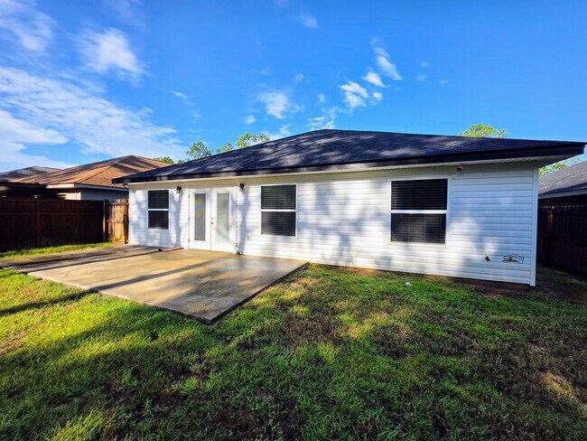 Building Photo - 2948 N 24th Ave