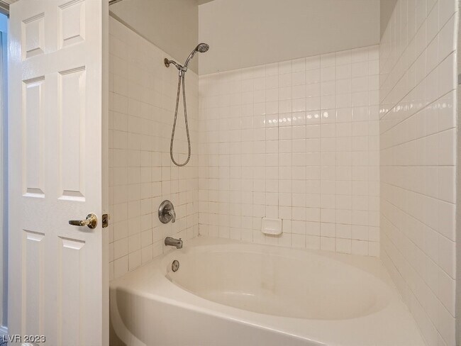 Building Photo - 3845 Wiggins Bay St