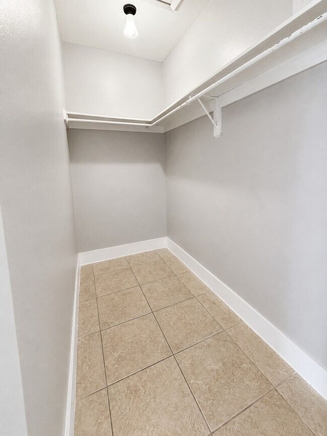 Building Photo - 1570/1572 CYPRESS DR