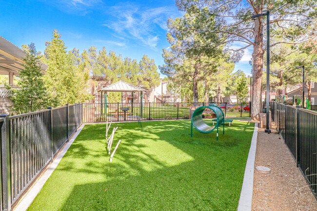 Building Photo - 5250 S Rainbow Blvd