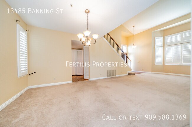 Building Photo - 13485 Banning St