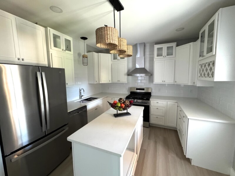 Building Photo - 5230 Bancroft Ave