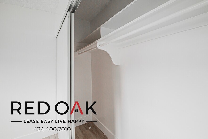 Building Photo - 630 N Cerritos Ave