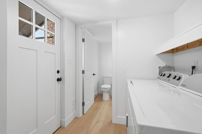 Building Photo - Brand New 3 bed, 2 bath Remodel located in the South Side Flats