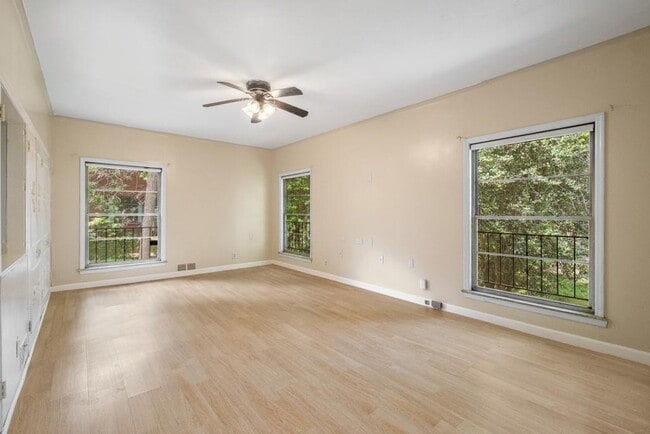 Building Photo - 757 Old Ivy Rd NE