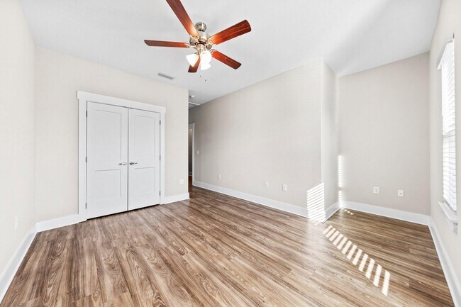 Building Photo - 246 N Sand Palm Rd