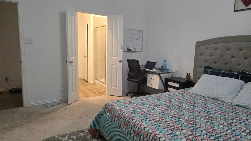 Building Photo - 3321 Kingsdown Dr