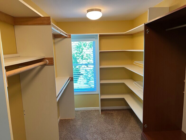 Master bedroom closet - 3295 N Silver Lake Dr