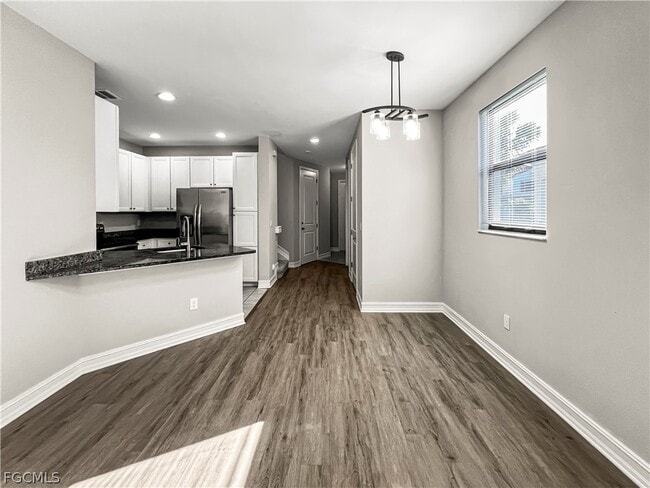 Building Photo - 9452 Montebello Way