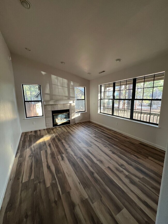 Building Photo - Ponderosa Trails - Beautiful 4 bedroom house $3,495.00