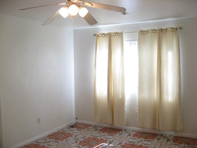 Building Photo - 9266 Cypress Ave