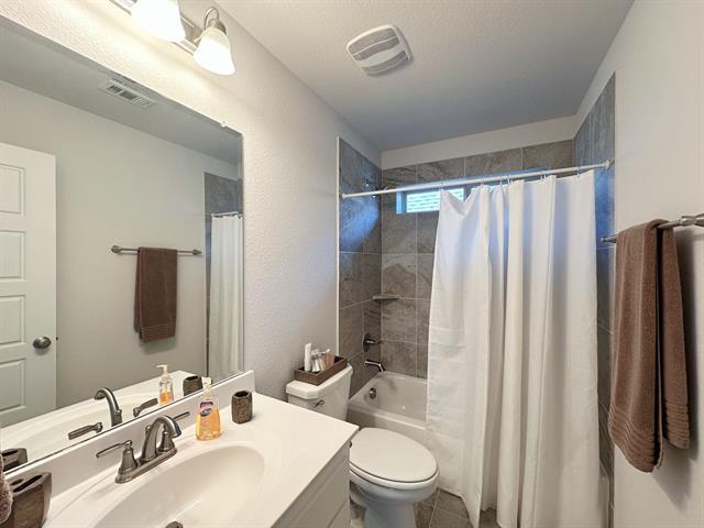 Building Photo - 8721 Paradise Dr