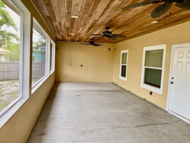 Building Photo - 7256 162nd Ct N